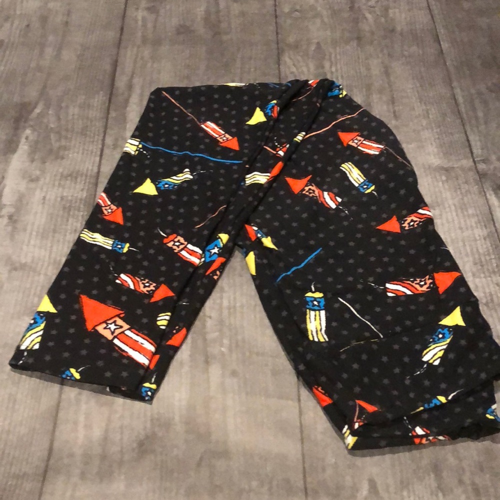 Lularoe - Firework Leggings OS
